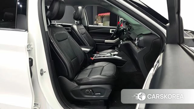 Ford Explorer 6th Generation 2020 Белый из Кореи, фото 2