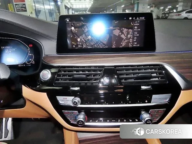 BMW 5 Series (G30) 2020 Белый из Кореи, фото 2