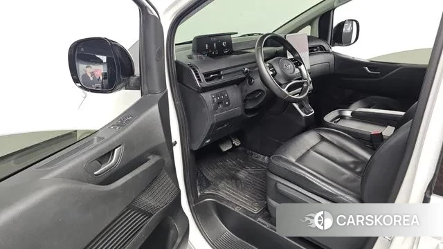 Hyundai Staria 2023 Белый из Кореи, фото 2