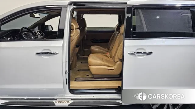 Kia The New Carnival 2018 Белый из Кореи, фото 2