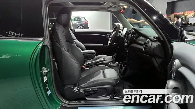 Mini Cooper 2021 Зеленый из Кореи, фото 2