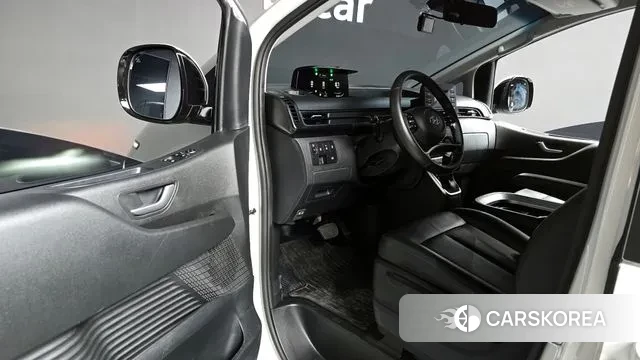 Hyundai Staria 2022 Белый из Кореи, фото 2