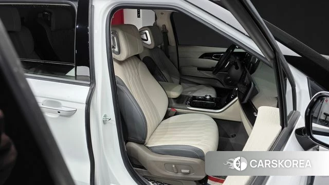 Kia Carnival 4th generation 2023 Белый из Кореи, фото 2