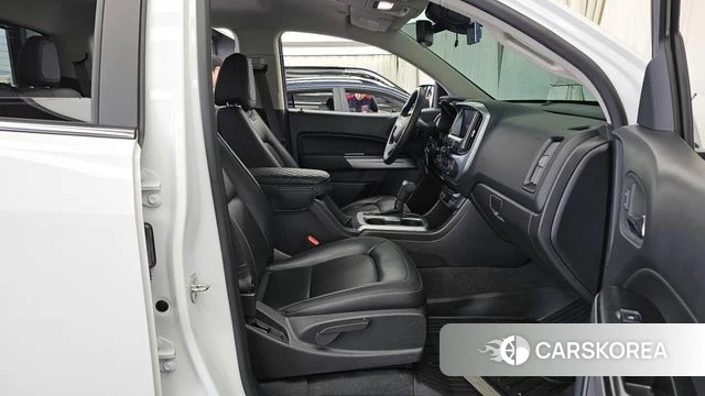 Chevrolet (GM Daewoo) Real New Colorado 2021 Белый из Кореи, фото 2