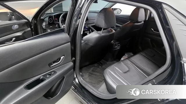 Hyundai Avante (CN7) 2022 Черный из Кореи, фото 2