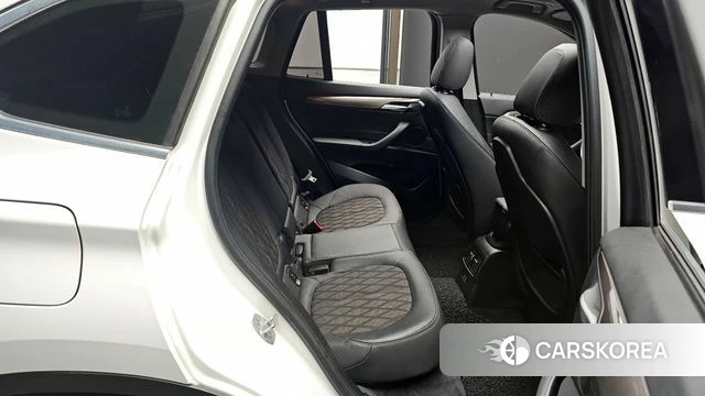 BMW X1 (F48) 2020 Белый из Кореи, фото 2