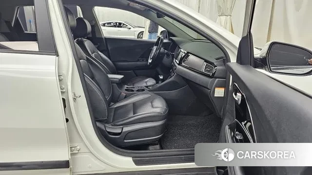 Kia Niro 2018 Белый из Кореи, фото 2