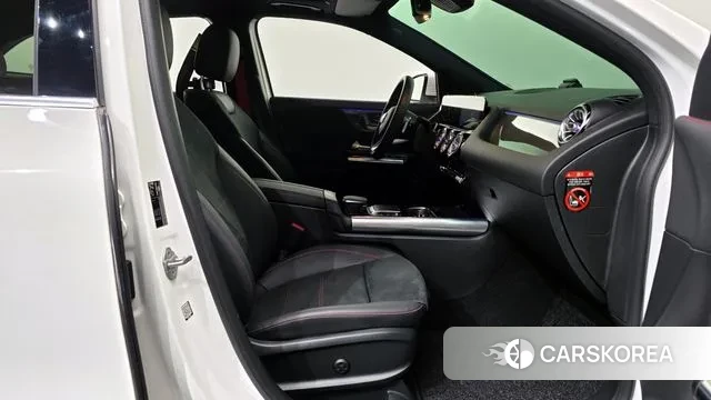 Mercedes-Benz GLA - Class H247 2021 Белый из Кореи, фото 2