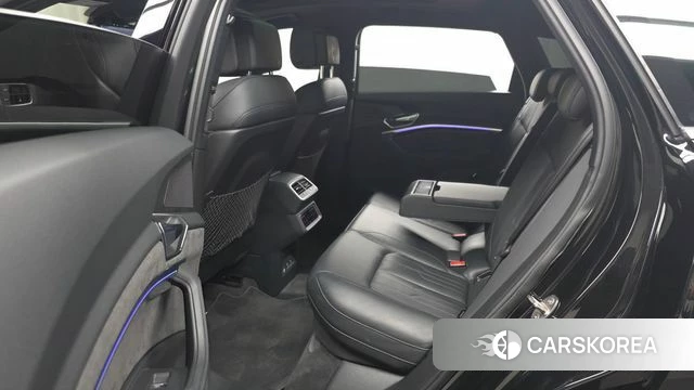 Audi e-Tron 2021 Черный из Кореи, фото 2