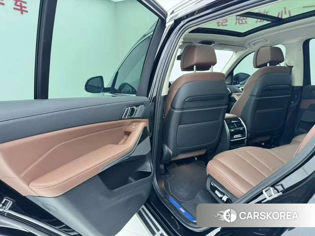 BMW X7 2022 Черный из Китая, фото 2