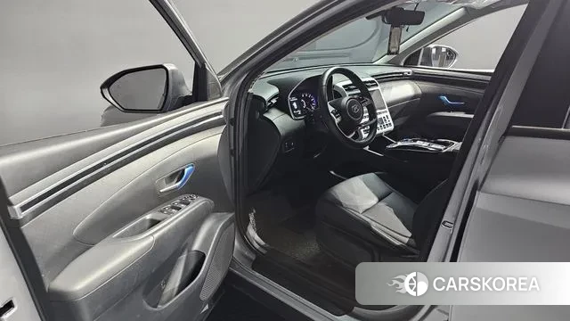 Hyundai Tucson (NX4) 2023 Серебристо-серый из Кореи, фото 2