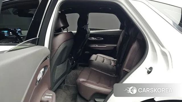 Genesis GV70 2021 Белый из Кореи, фото 2