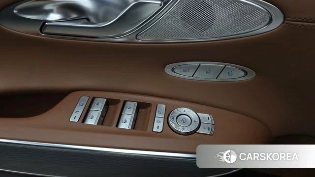 Genesis GV70 2024 Белый из Кореи, фото 2