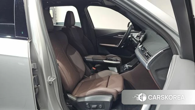 BMW X1 (U11) 2025 Серебряный из Кореи, фото 2