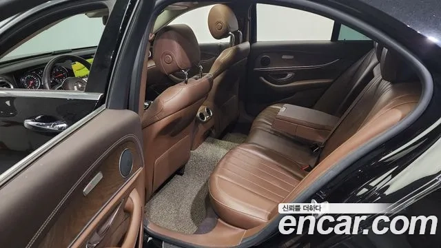 Mercedes-Benz E-Class W213 2019 Черный из Кореи, фото 2