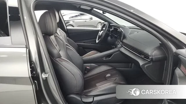 Hyundai The New Avante (CN7) 2024 Серый из Кореи, фото 2