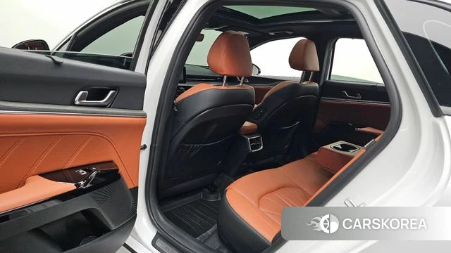 Kia The New K5 3rd generation 2024 Белый из Кореи, фото 2