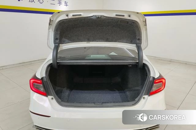 Honda Accord 2022 Белый из Китая, фото 2