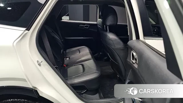 Kia Sportage 5th Generation Hybrid 2021 Белый из Кореи, фото 2