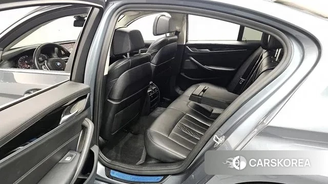 BMW 5 Series (G30) 2020 Серый из Кореи, фото 2