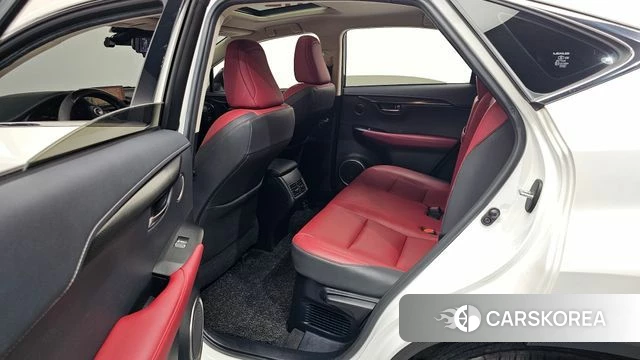 Lexus NX300h 2019 Белый из Кореи, фото 2