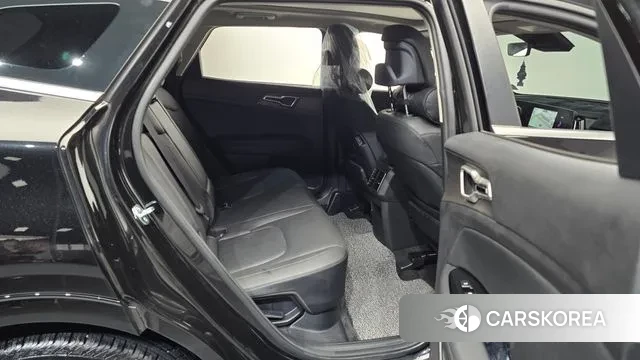 Kia Sportage 5th Generation Hybrid 2024 Черный из Кореи, фото 2