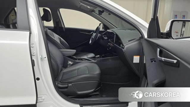 Kia Di Ol Nu Niro 2025 Белый из Кореи, фото 2