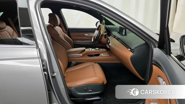 Genesis GV70 2022 Серебряный из Кореи, фото 2