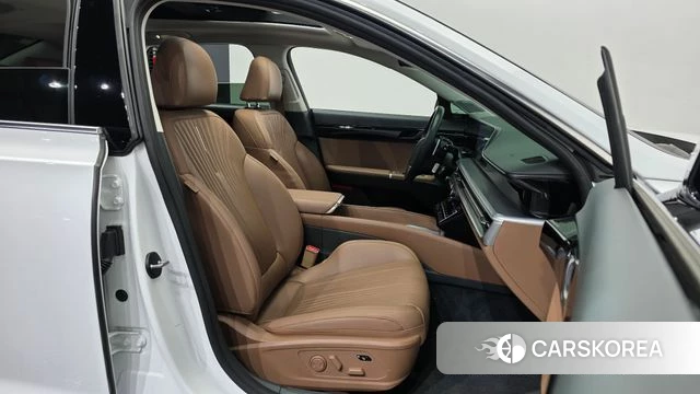 Hyundai Grandeur (GN7) 2023 Белый из Кореи, фото 2