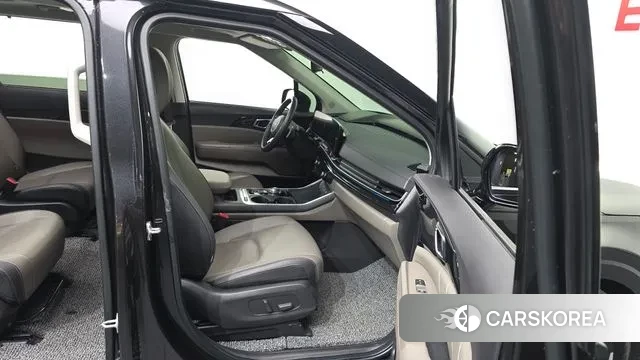 Kia The New Carnival 4th Generation 2024 Серый из Кореи, фото 2