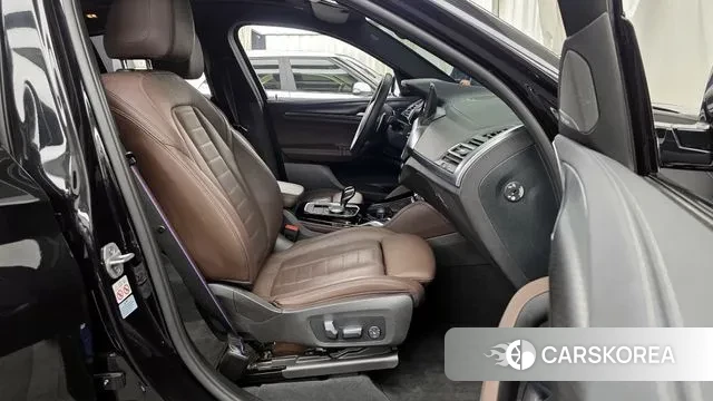 BMW X4 (G02) 2023 Черный из Кореи, фото 2