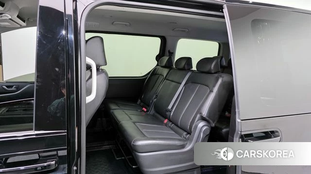 Hyundai Staria 2021 Черный из Кореи, фото 2