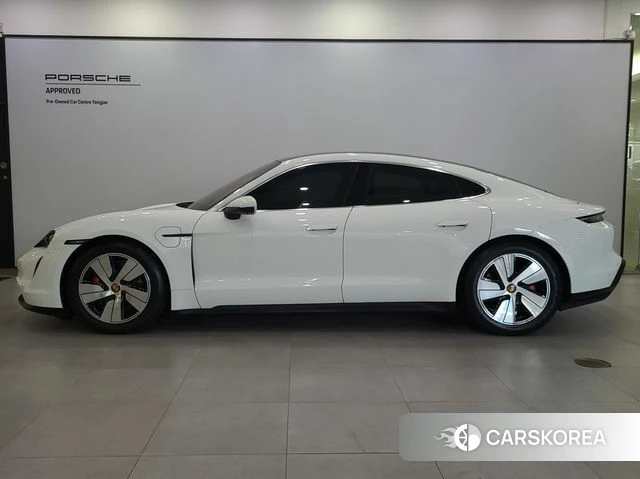 Porsche Taycan 2022 Белый из Кореи, фото 2