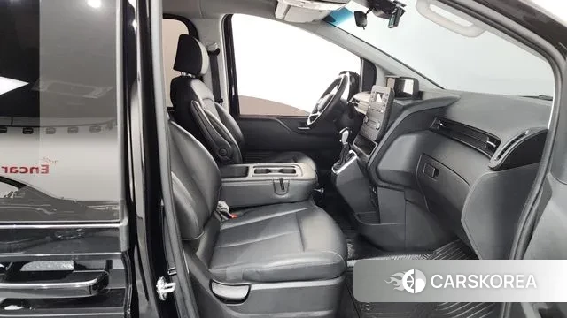 Hyundai Staria 2021 Черный из Кореи, фото 2