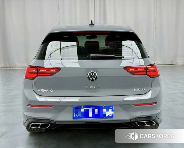Volkswagen Golf 2023 Темно-серый из Китая, фото 2