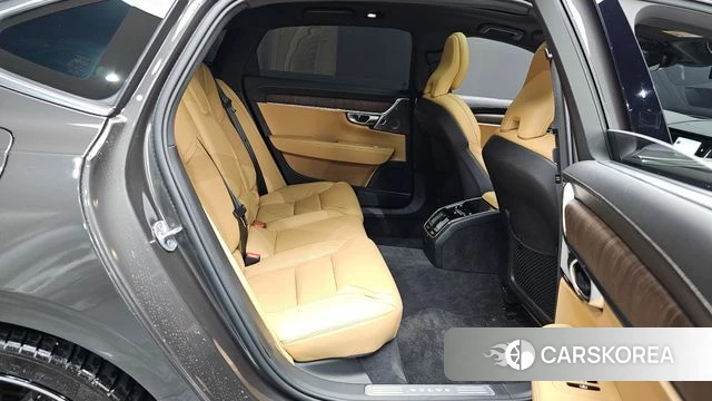 Volvo S90 2023 Серый из Кореи, фото 2