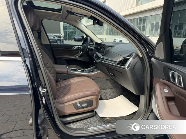 BMW X5 2024 Черный из Китая, фото 2