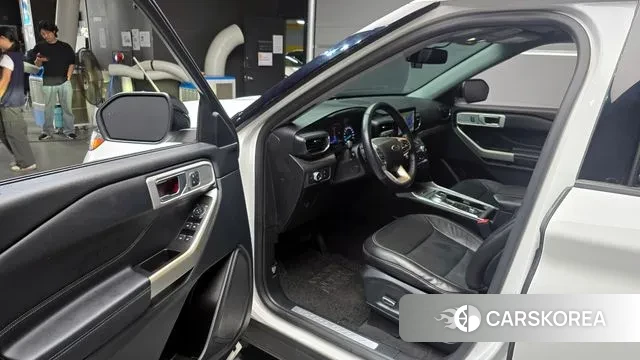 Ford Explorer 6th Generation 2020 Белый из Кореи, фото 2