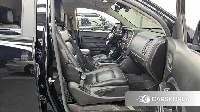 Chevrolet (GM Daewoo) Real New Colorado 2022 Черный из Кореи, фото 2