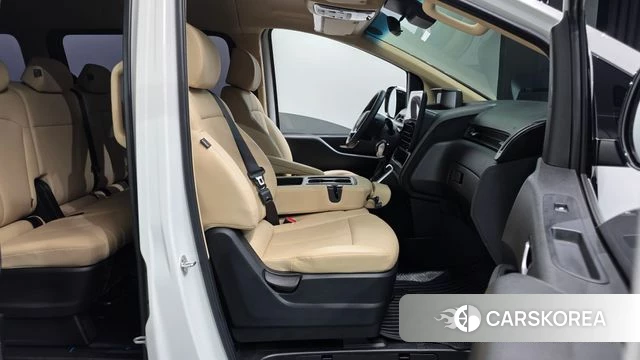 Hyundai Staria 2024 Белый из Кореи, фото 2