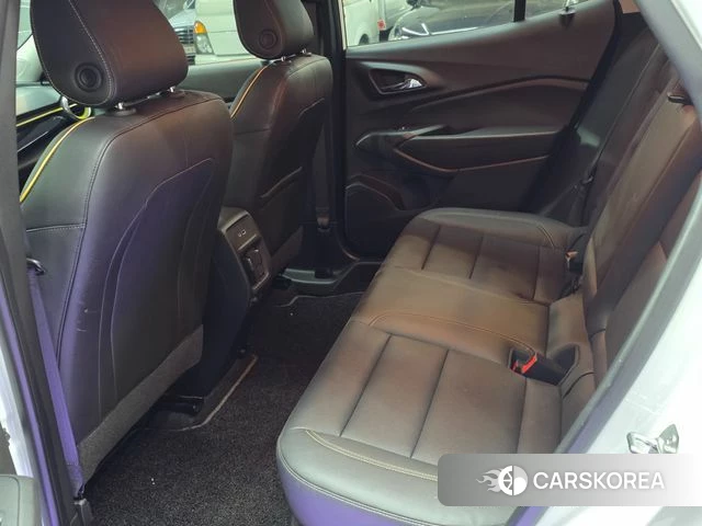 Chevrolet (GM Daewoo) Trax Crossover 2023 Белый из Кореи, фото 2