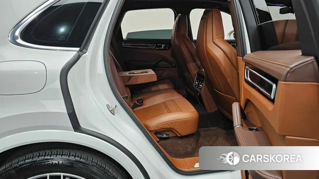 Porsche Cayenne (PO536) 2023 Белый из Кореи, фото 2