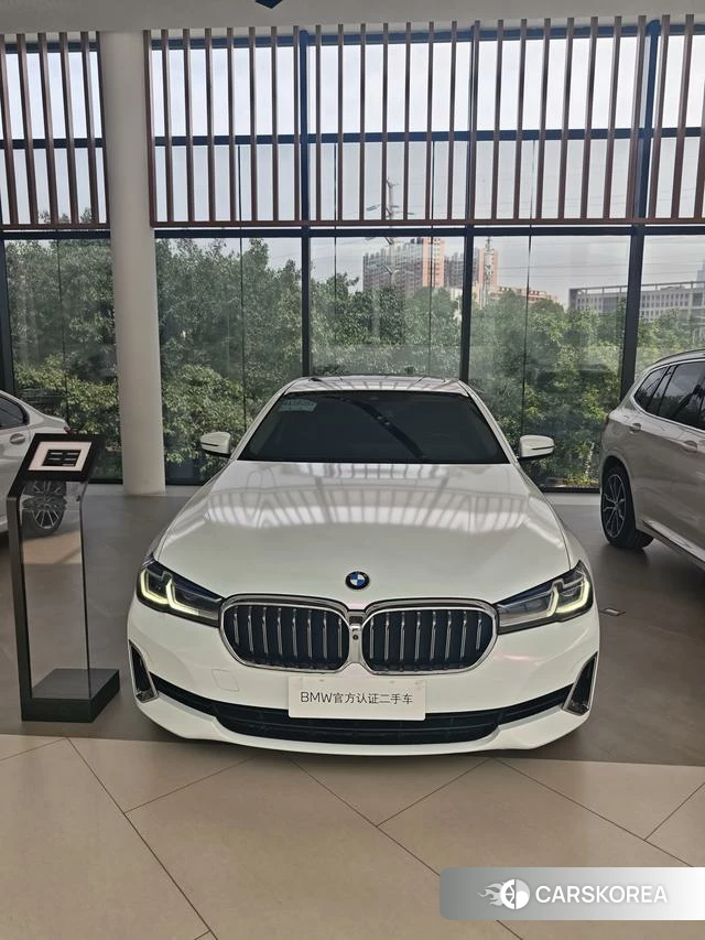 BMW 5 series 2021 Белый из Китая, фото 2