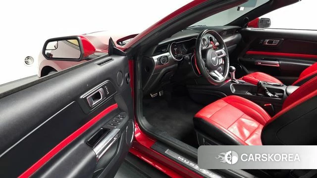 Ford Mustang 2020 Красный из Кореи, фото 2