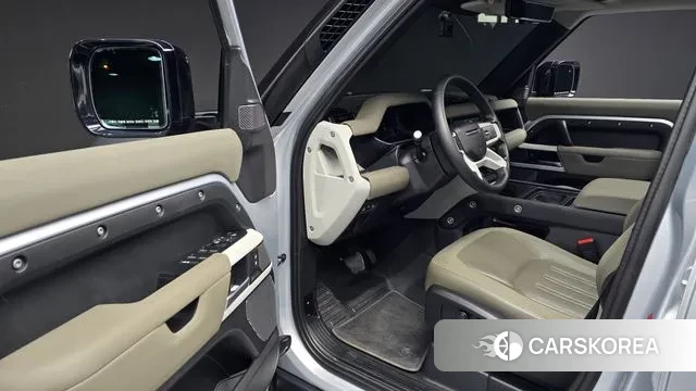 Land Rover Defender (L663) 2020 Серебряный из Кореи, фото 2