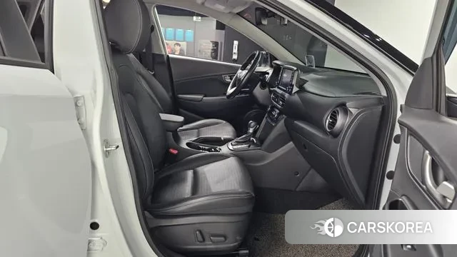 Hyundai Kona 2019 Белый двухцветный из Кореи, фото 2