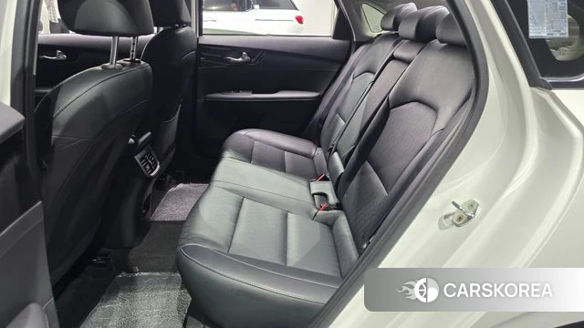 Kia The New K3 2nd generation 2021 Белый из Кореи, фото 2