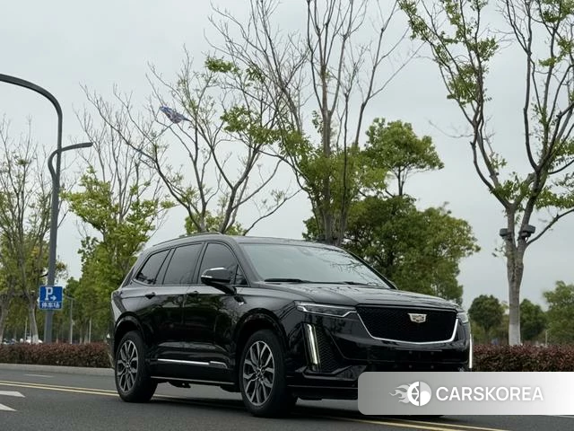 Cadillac XT6 2022 Черный из Китая, фото 2
