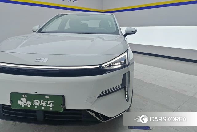 Geely Galaxy Galaxy L6 2025 Белый из Китая, фото 2