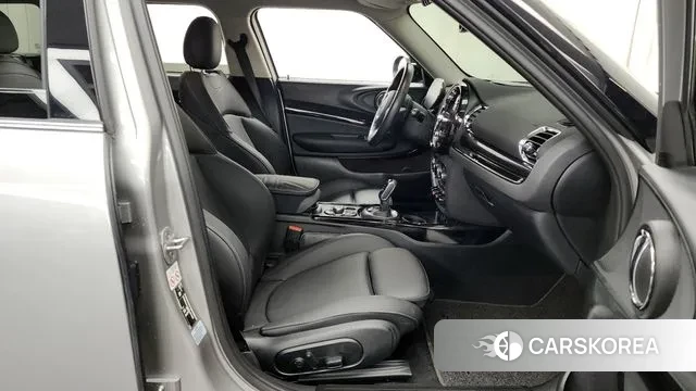 Mini Cooper Clubman 2023 Серебряный из Кореи, фото 2